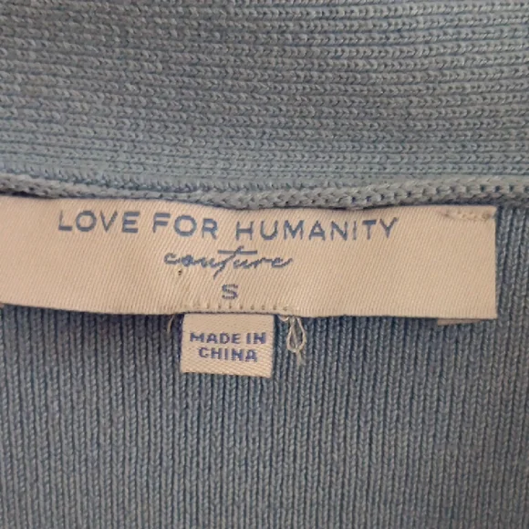 Powder Blue V-Neck Cropped Sweater - Picture 2 of 4